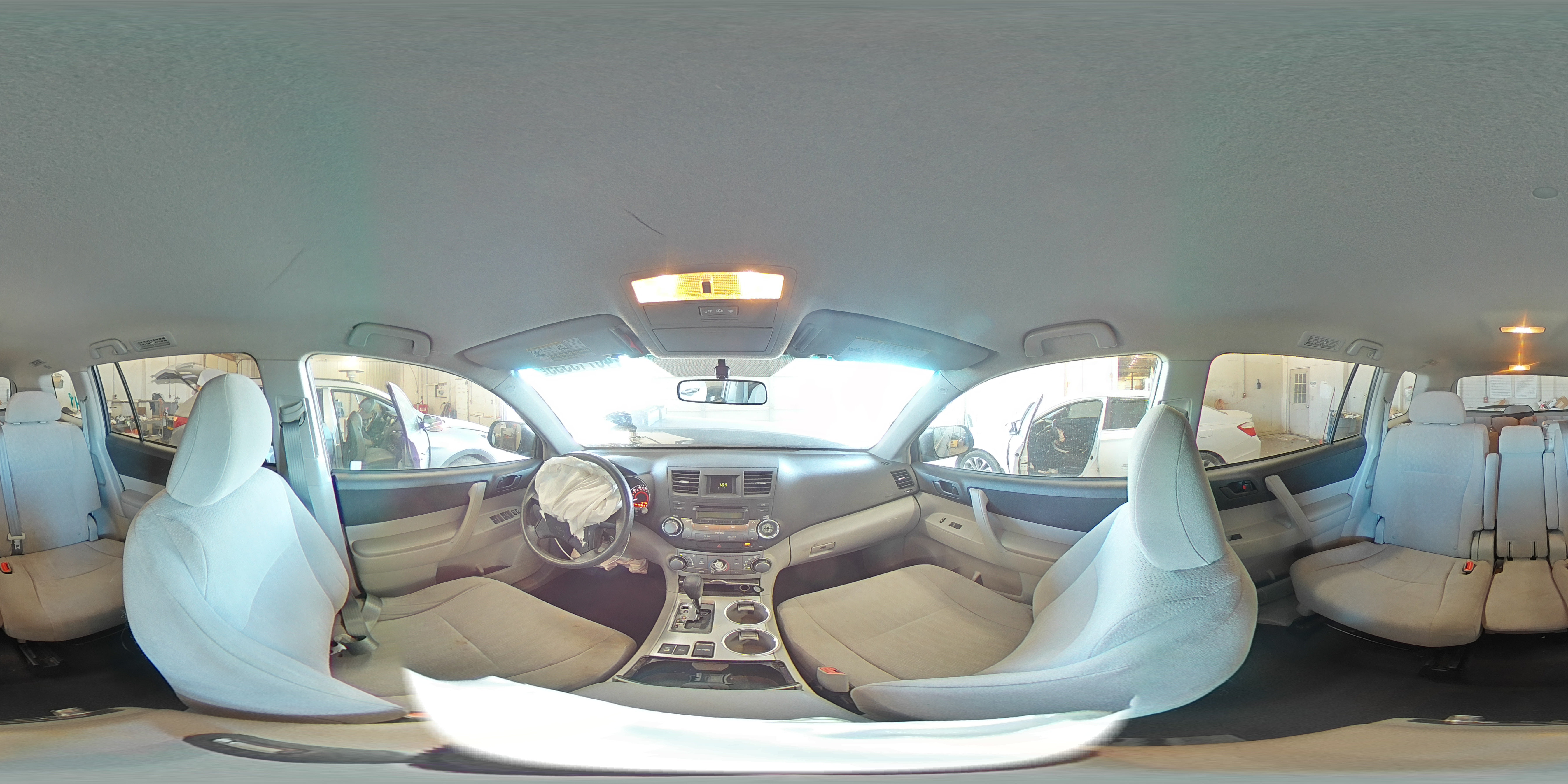 2012 Toyota Highlander - Image 15