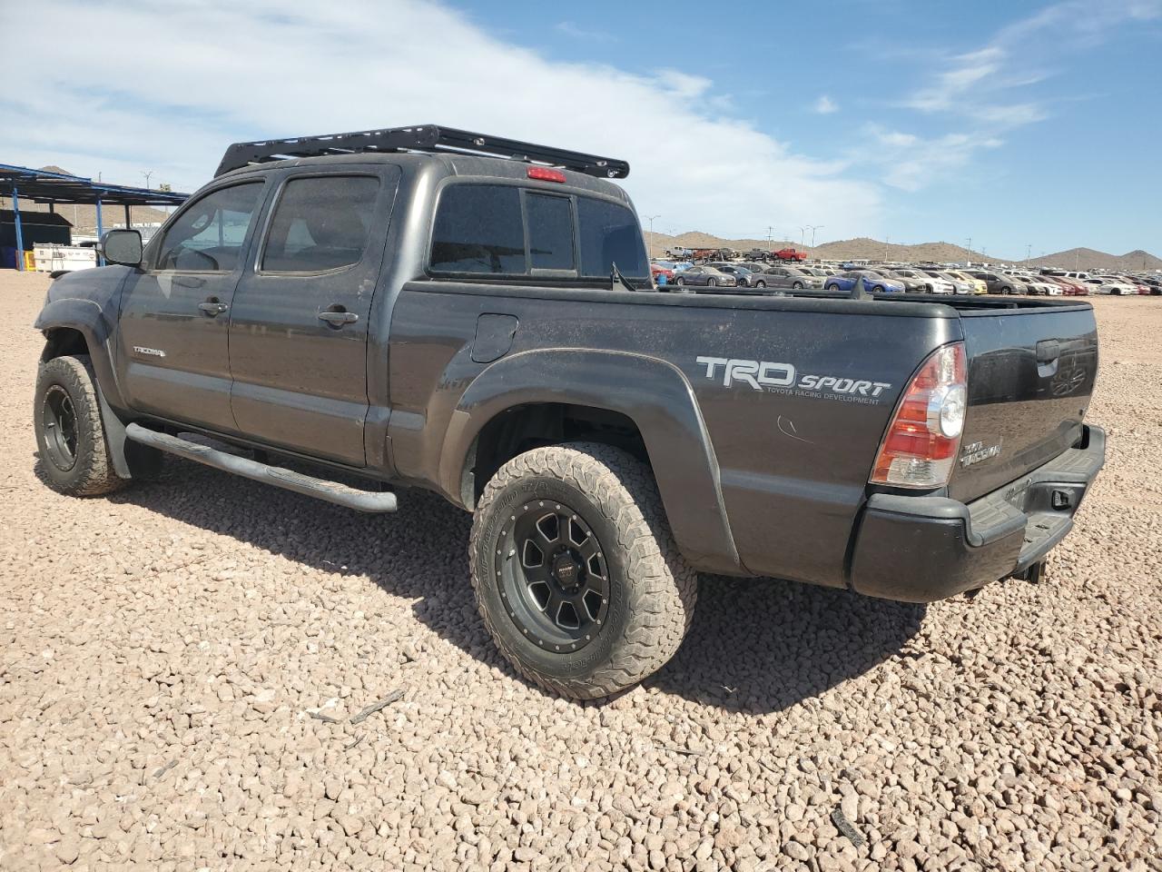 2015 Toyota Tacoma - Image 2