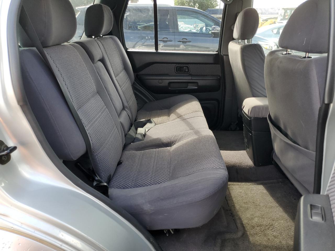2002 Nissan Pathfinder - Image 11