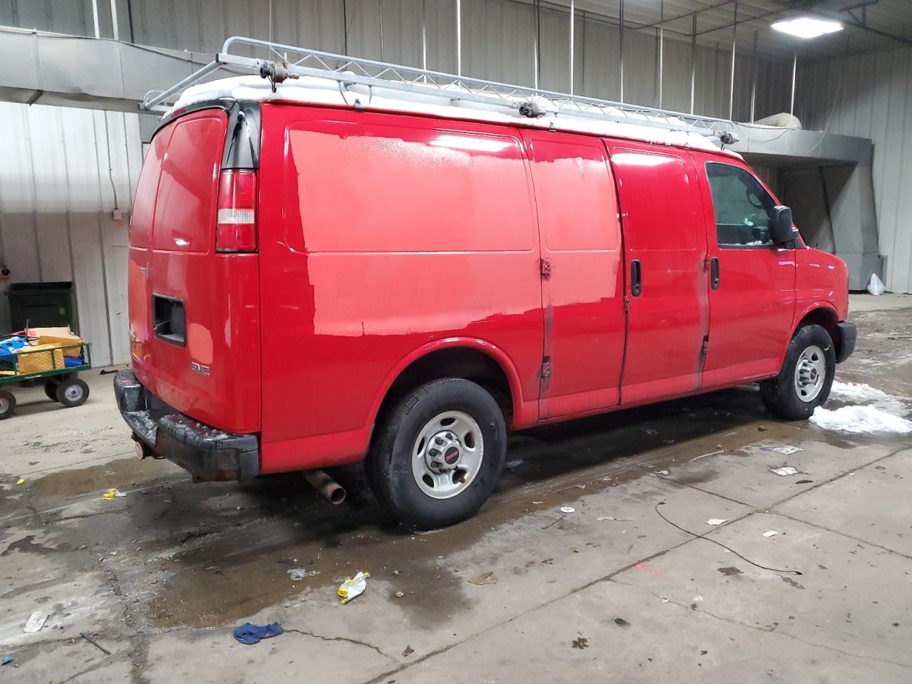 2015 GMC Savana - Image 3
