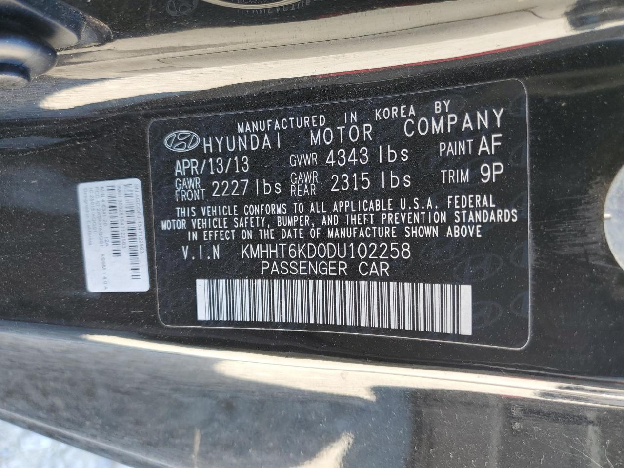 2013 Hyundai Genesis - Image 12