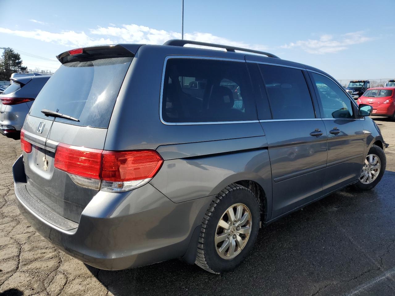 2010 Honda Odyssey - Image 3