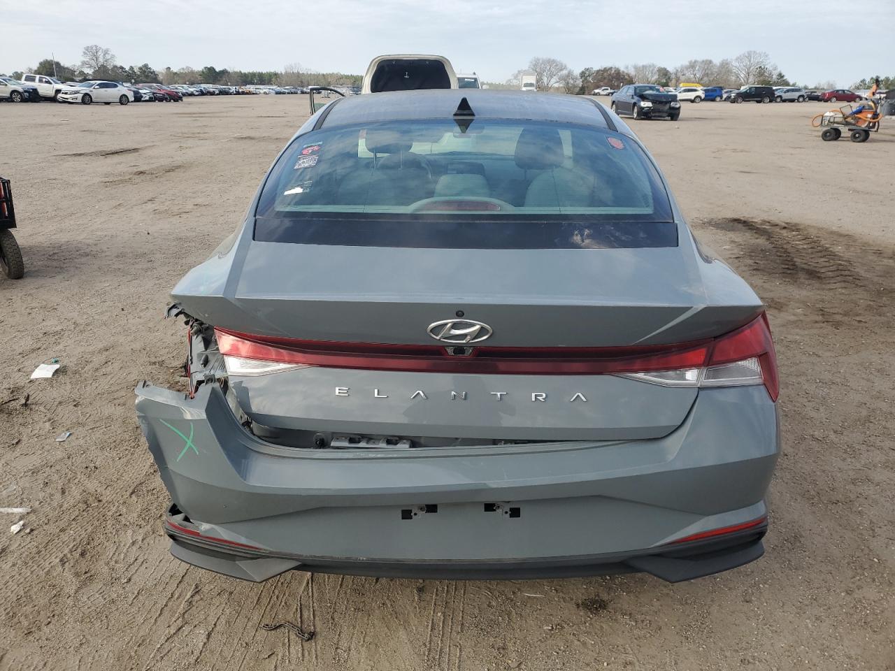 2021 Hyundai Elantra - Image 6