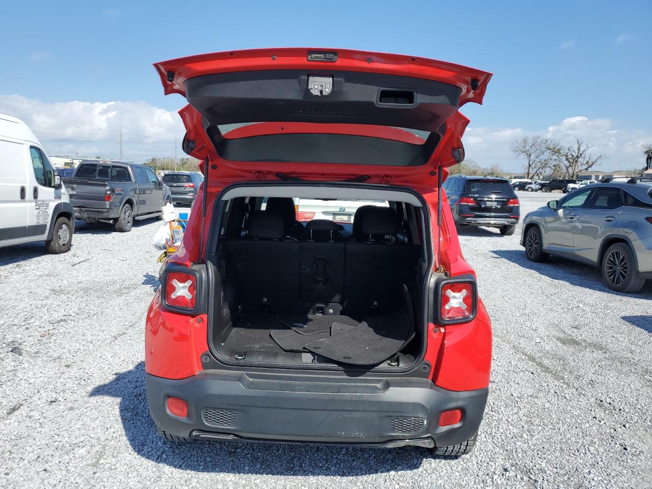 2017 Jeep Renegade - Image 6
