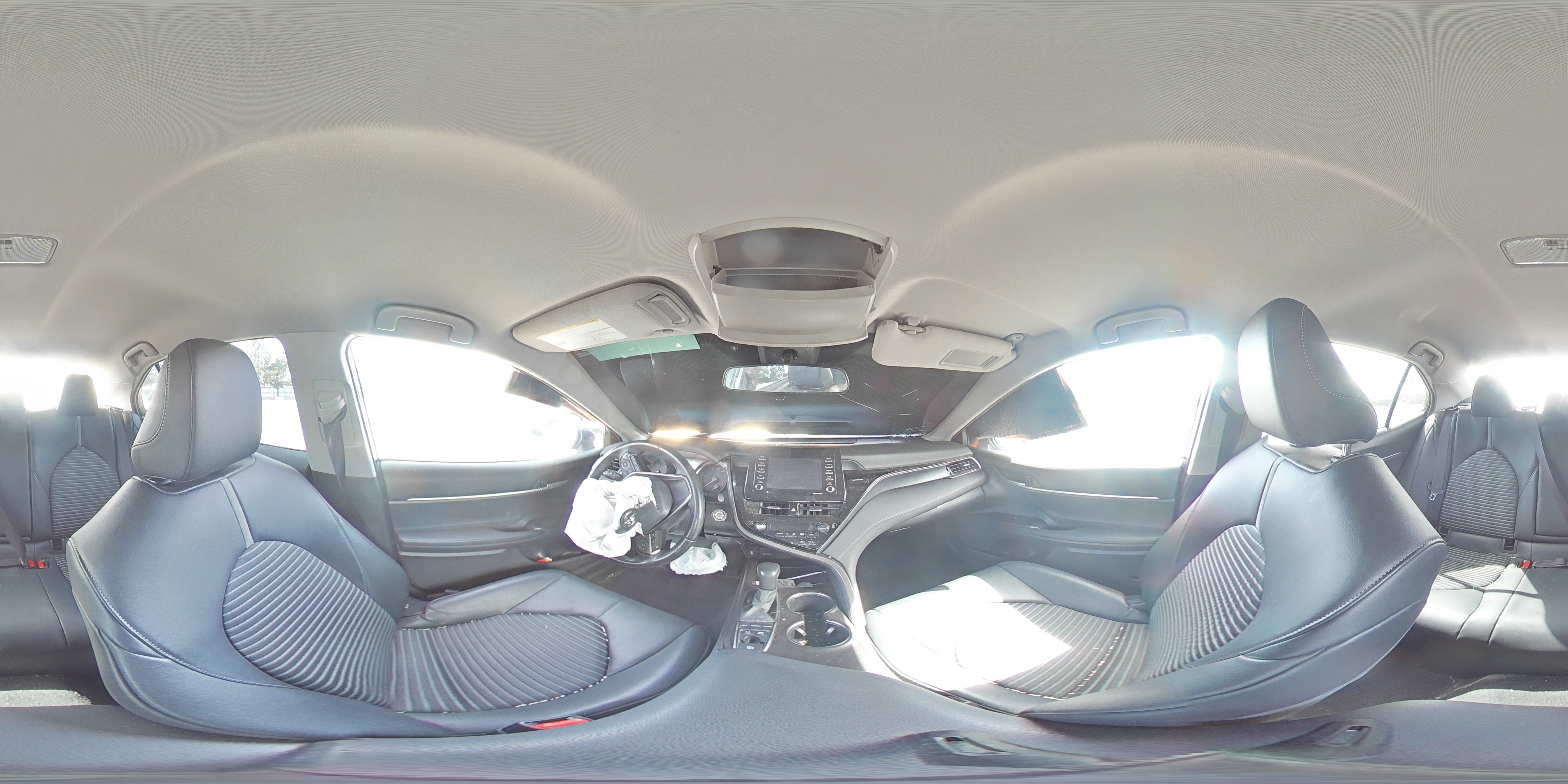 2021 Toyota Camry - Image 13