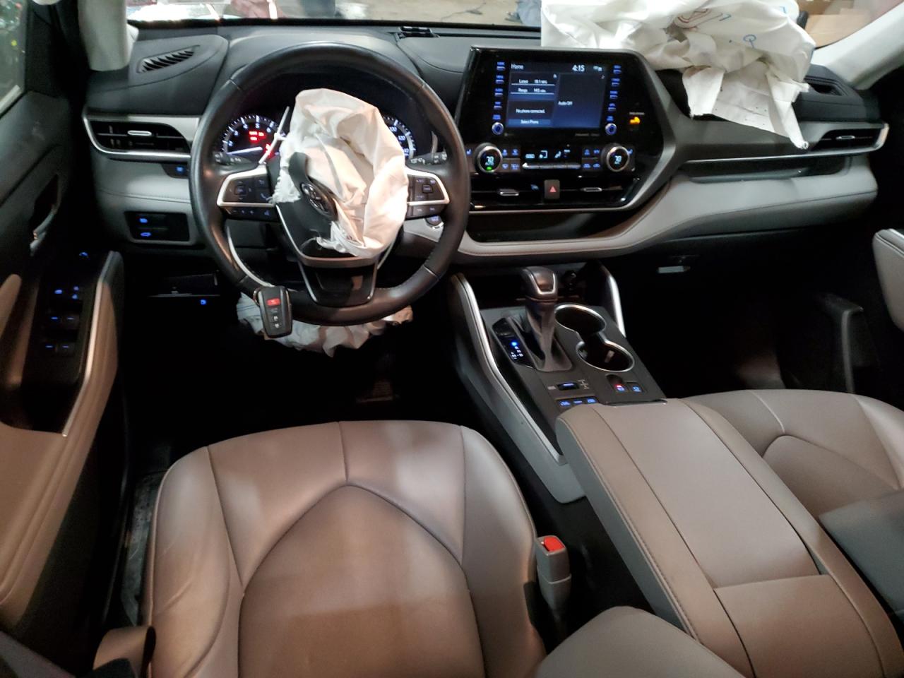 2022 Toyota Highlander - Image 8