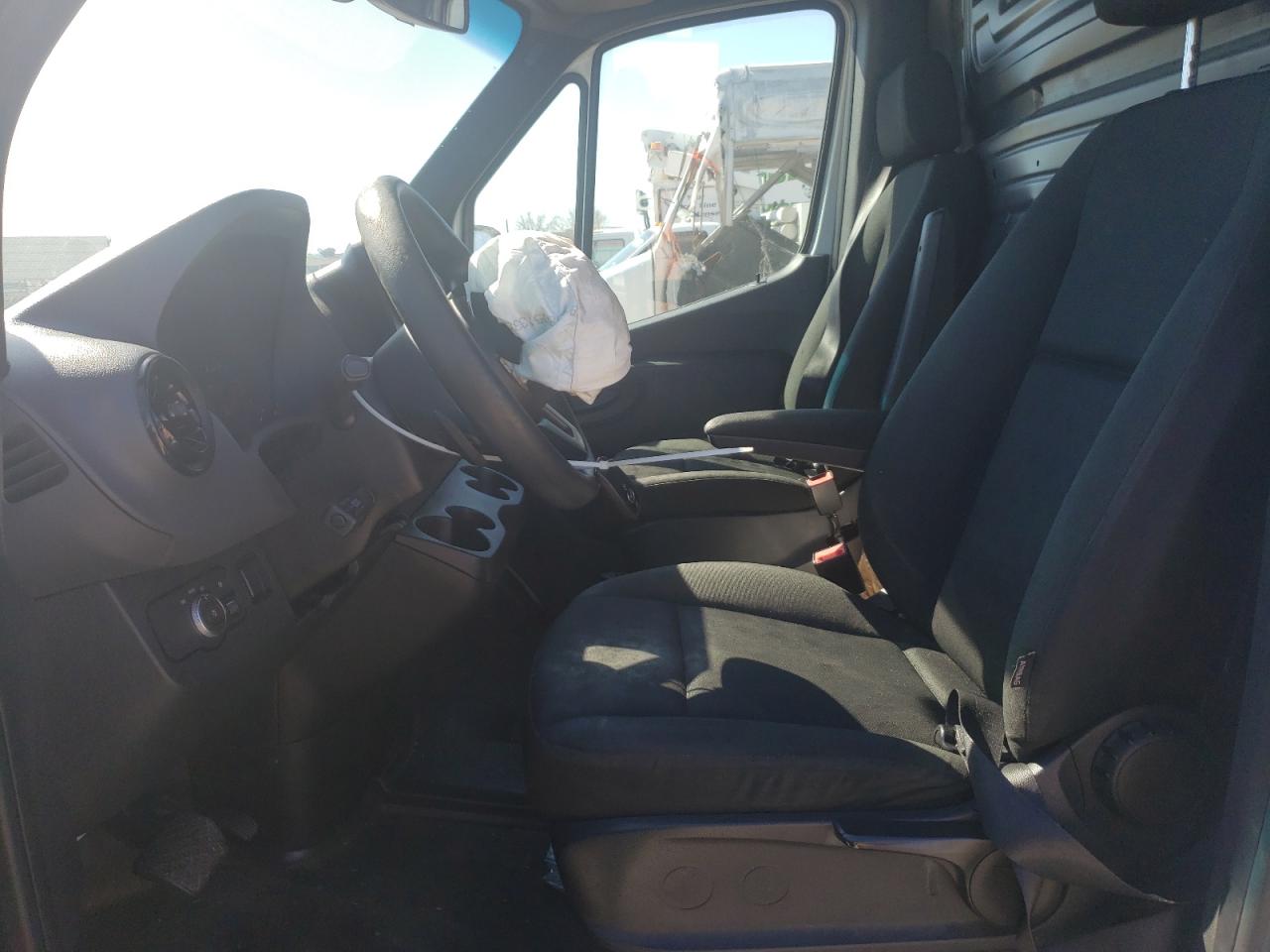 2019 Mercedes-Benz Sprinter - Image 7