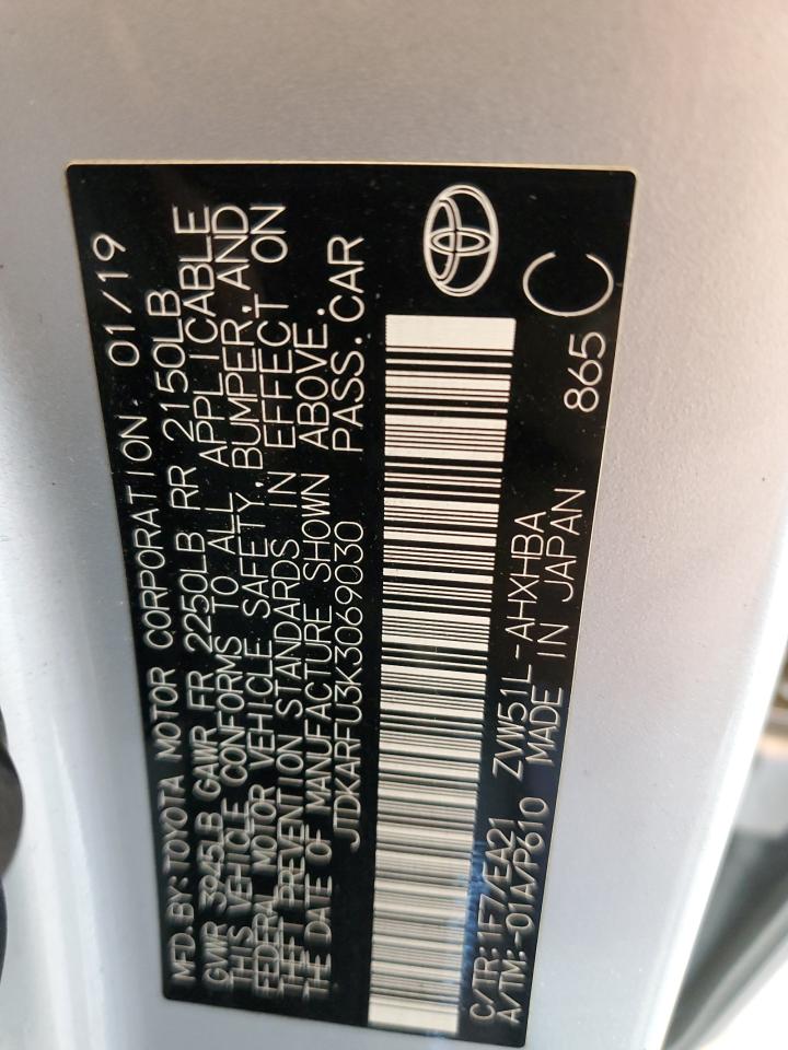2019 Toyota Prius - Image 12