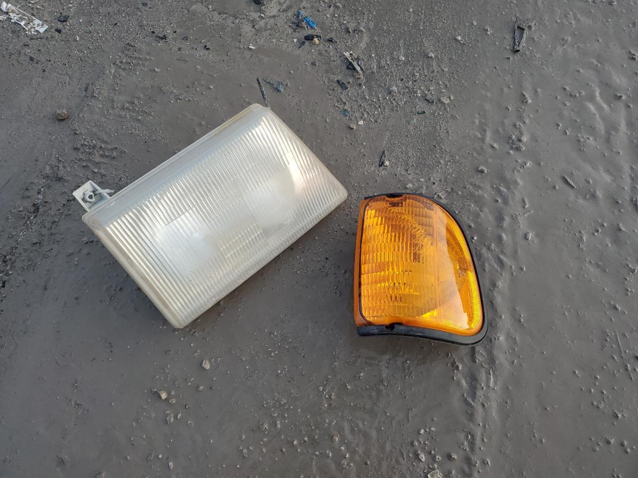 1994 Ford Econoline - Image 13