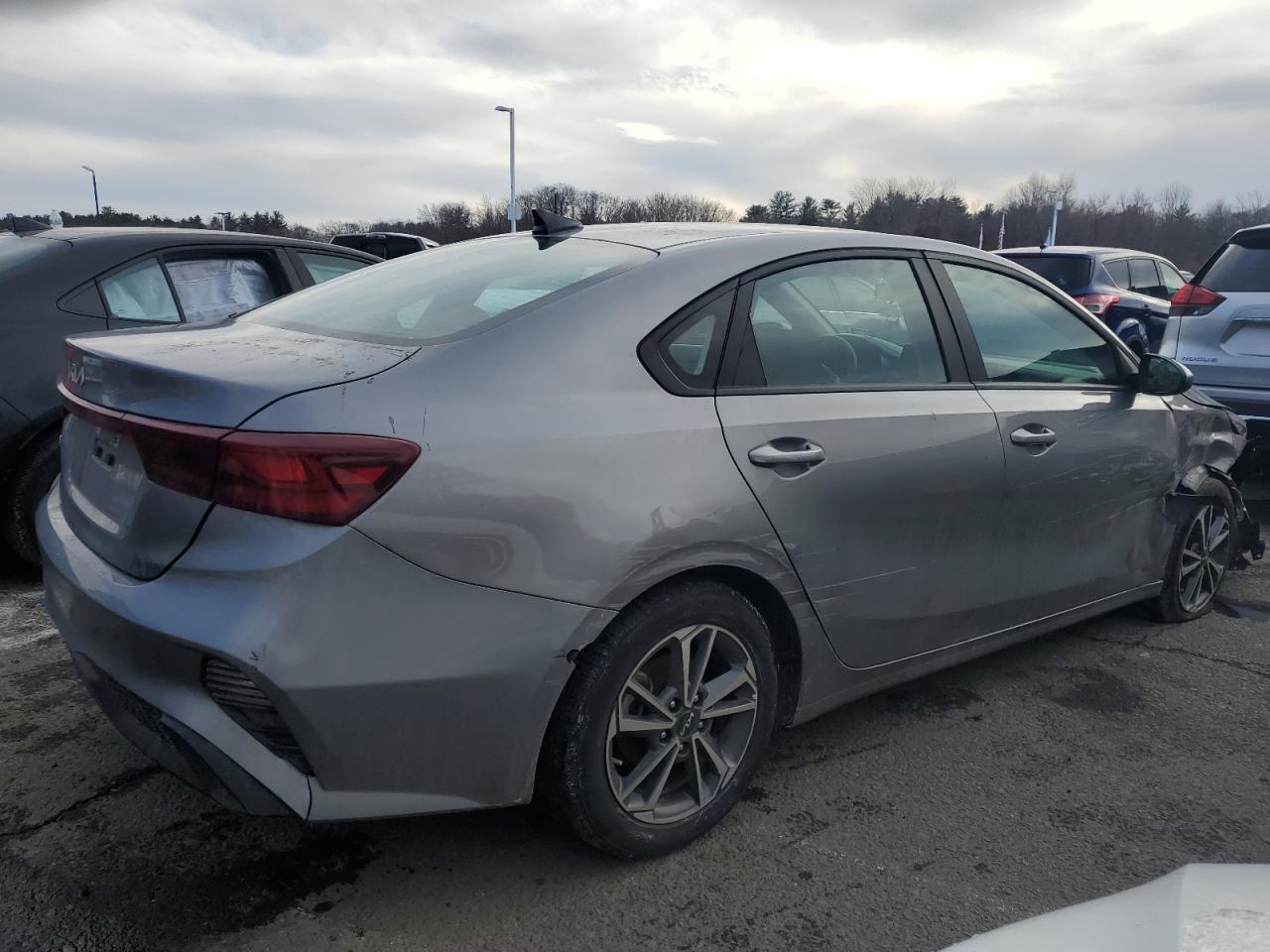 2023 Kia Forte - Image 3