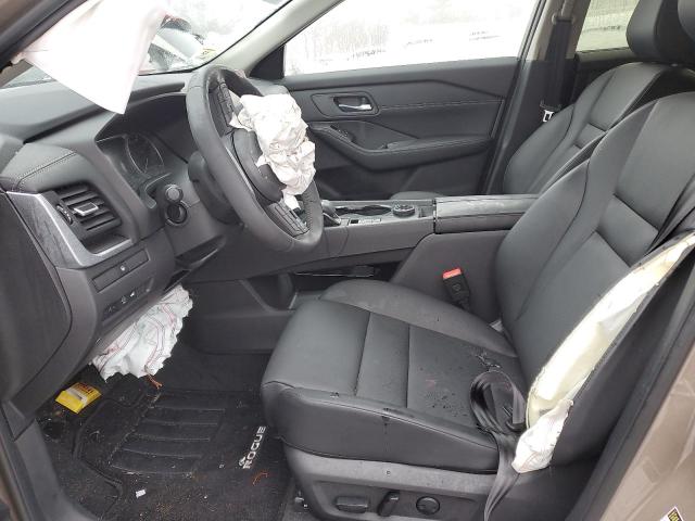  NISSAN ROGUE 2024 Beżowy