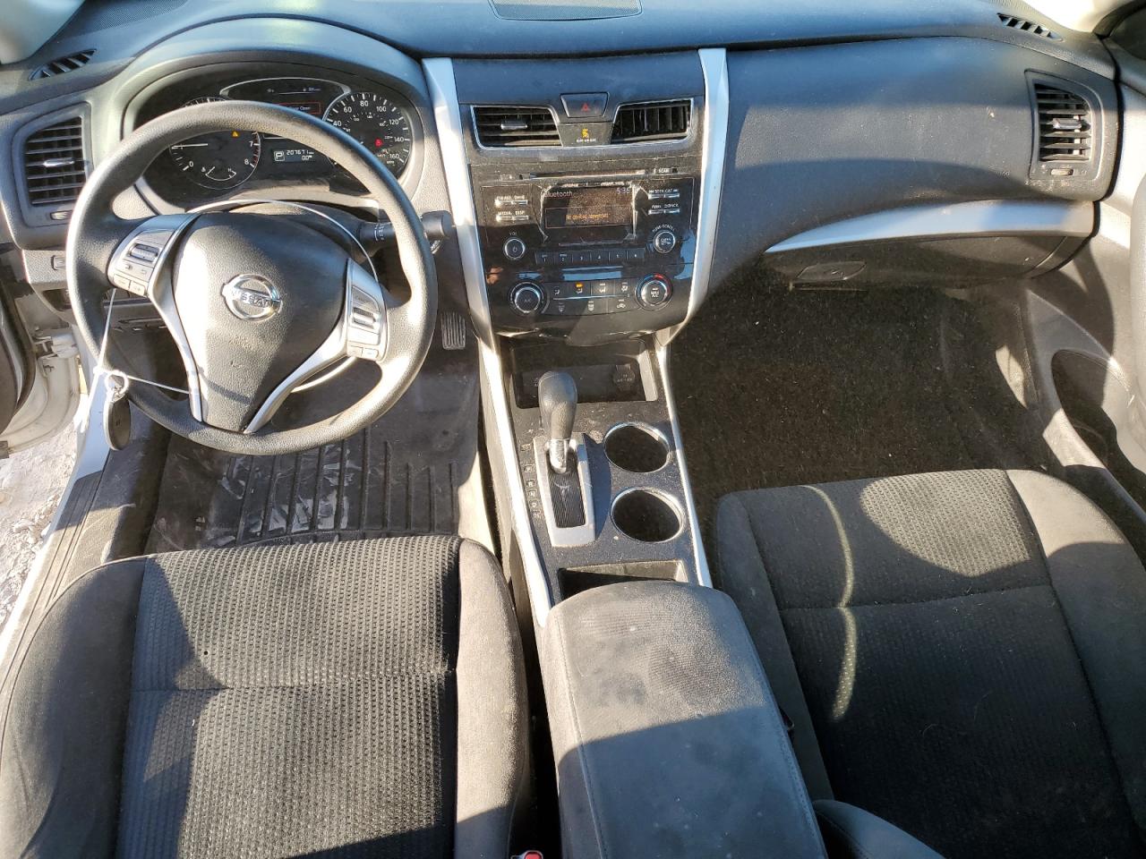 2015 Nissan Altima - Image 8