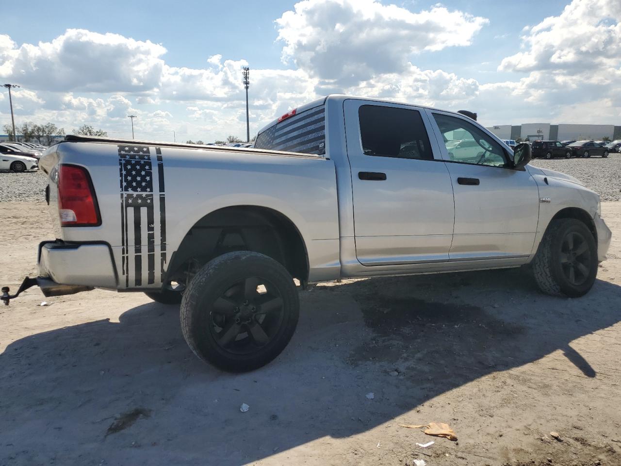 2015 RAM 1500 - Image 3