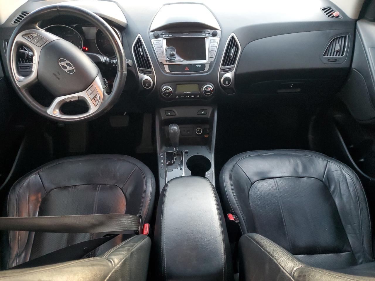 2011 Hyundai Tucson - Image 8