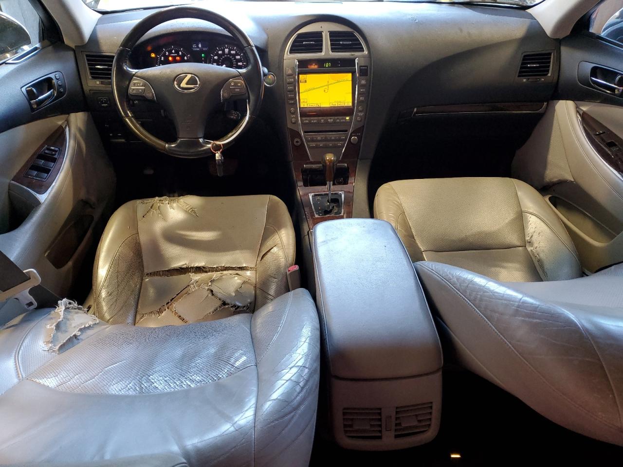 2010 Lexus ES - Image 8