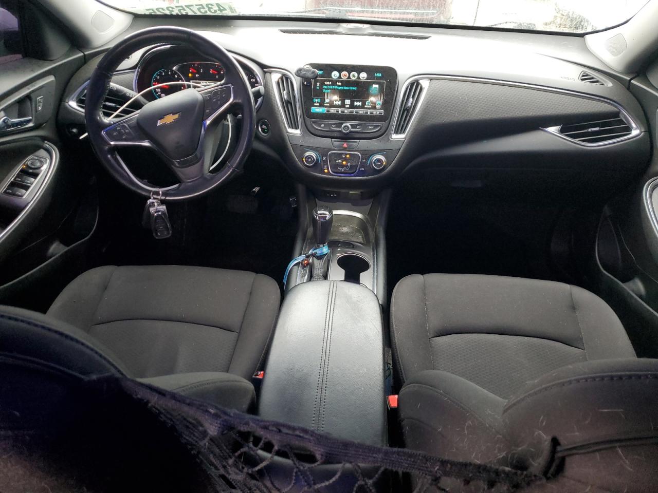 2018 Chevrolet Malibu - Image 8