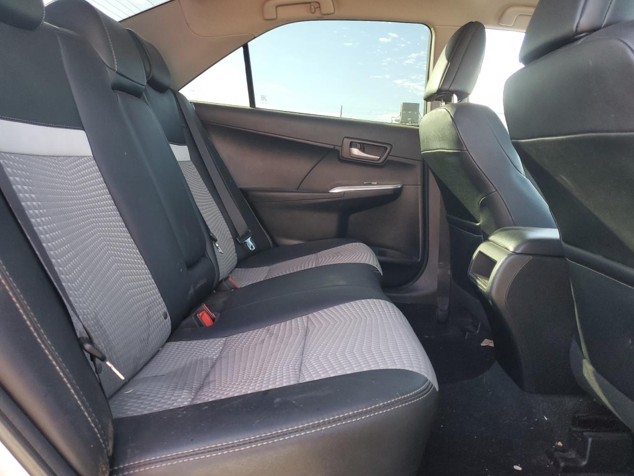 2012 Toyota Camry - Image 10