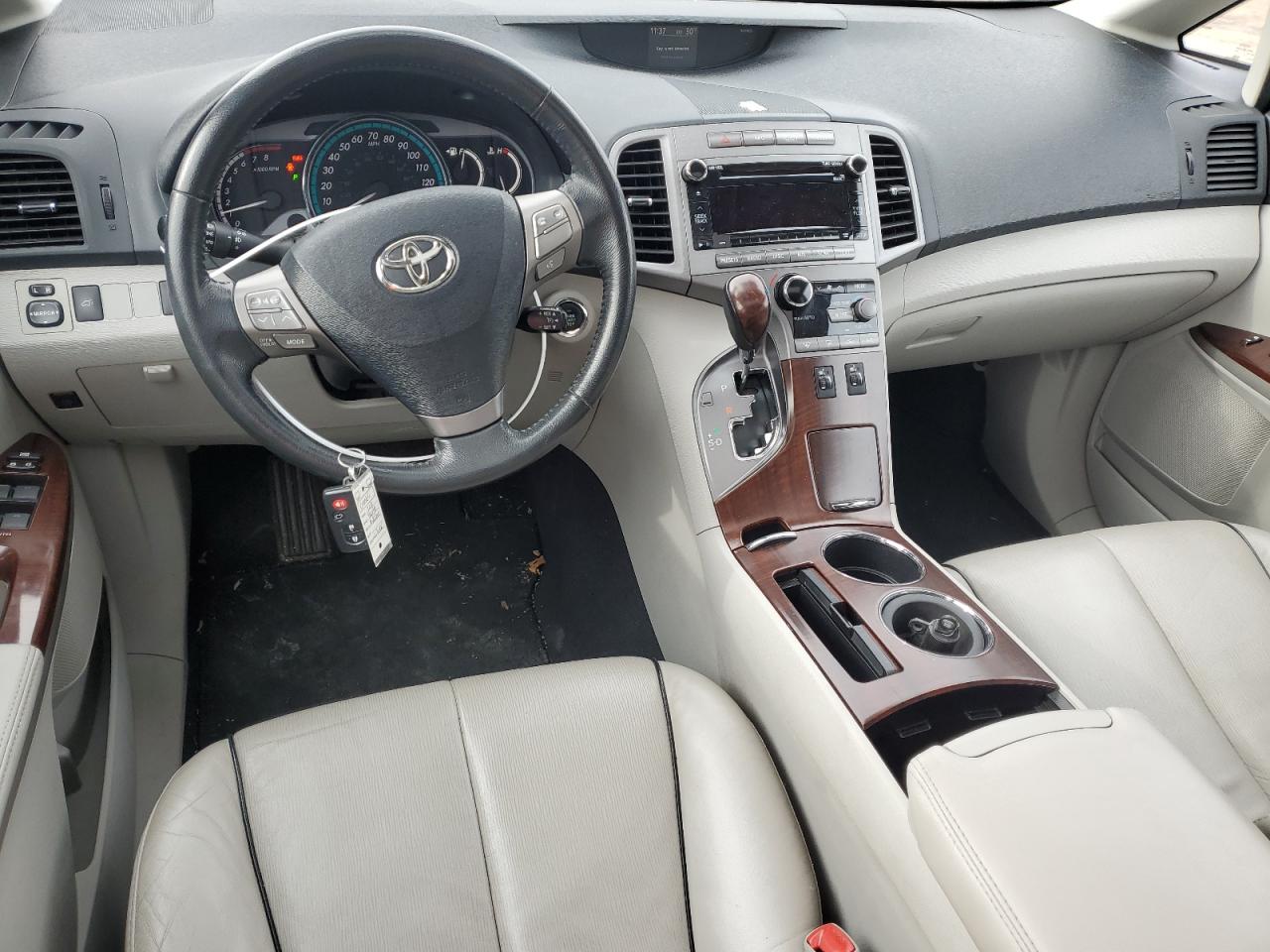 2010 Toyota Venza - Image 8