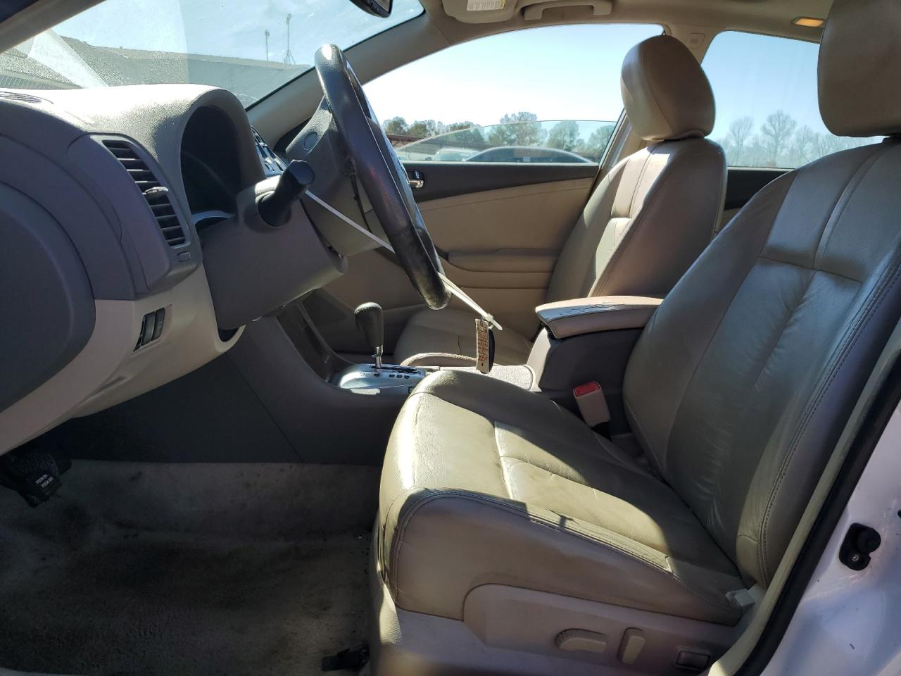 2010 Nissan Altima - Image 7