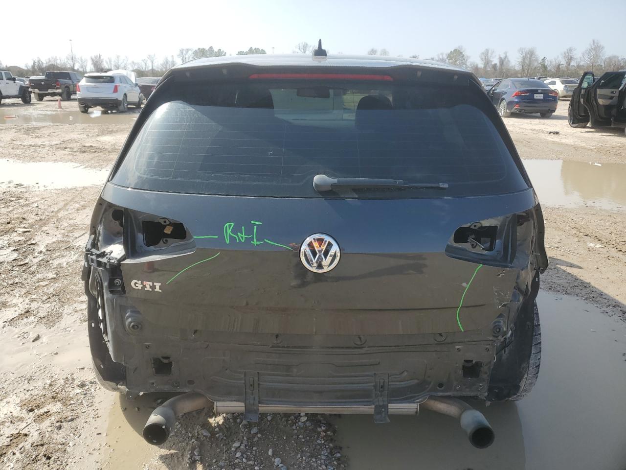 2016 Volkswagen GTI - Image 6