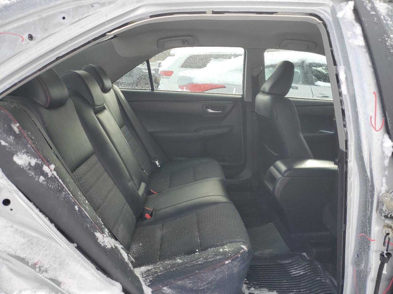 2015 Toyota Camry - Image 10