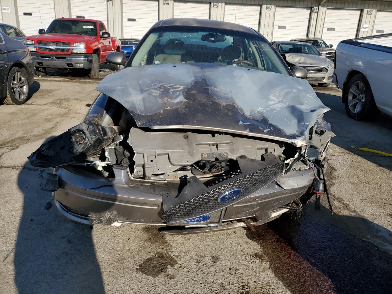 2005 Ford Taurus - Image 5
