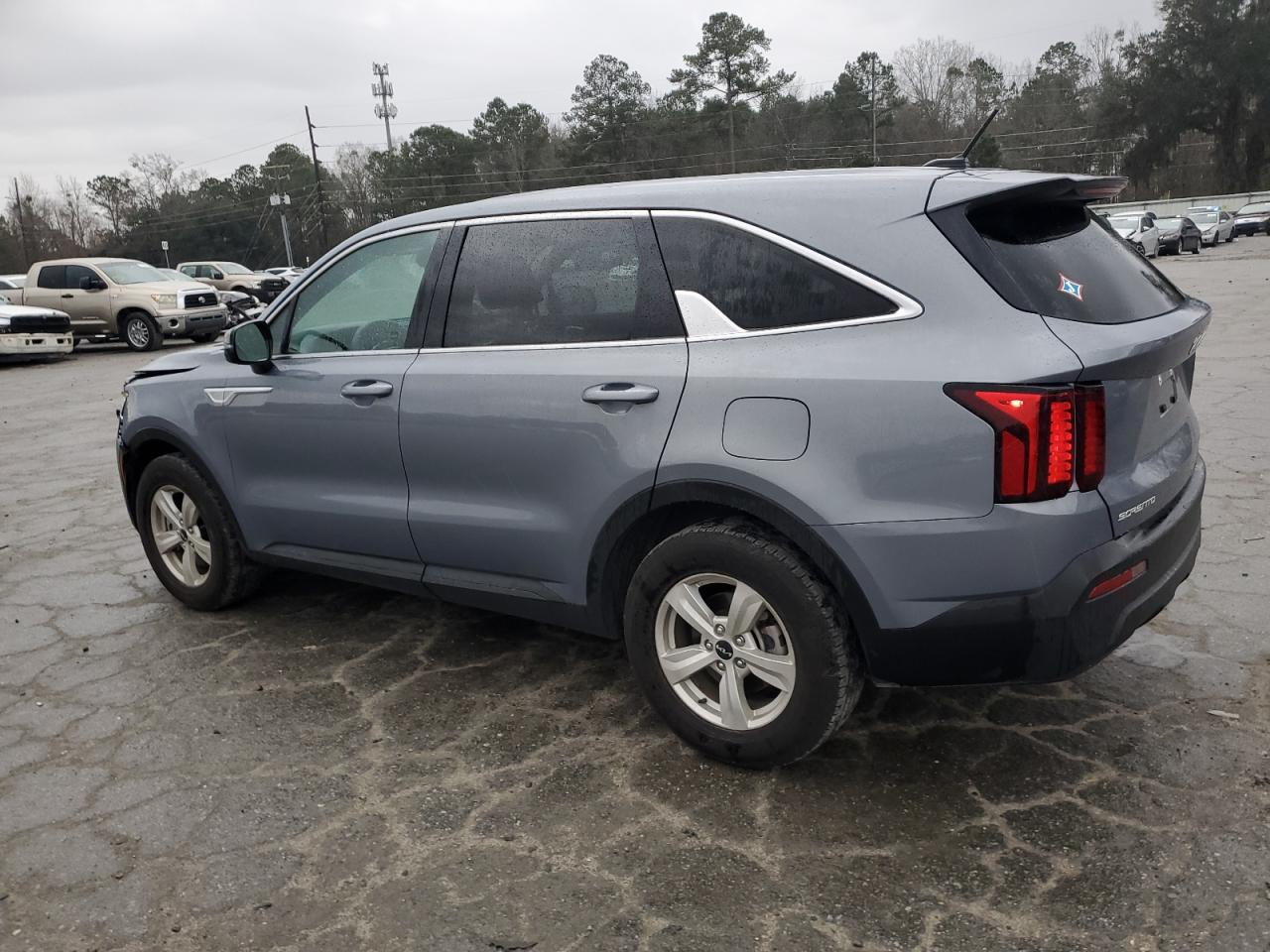 2023 Kia Sorento - Image 2