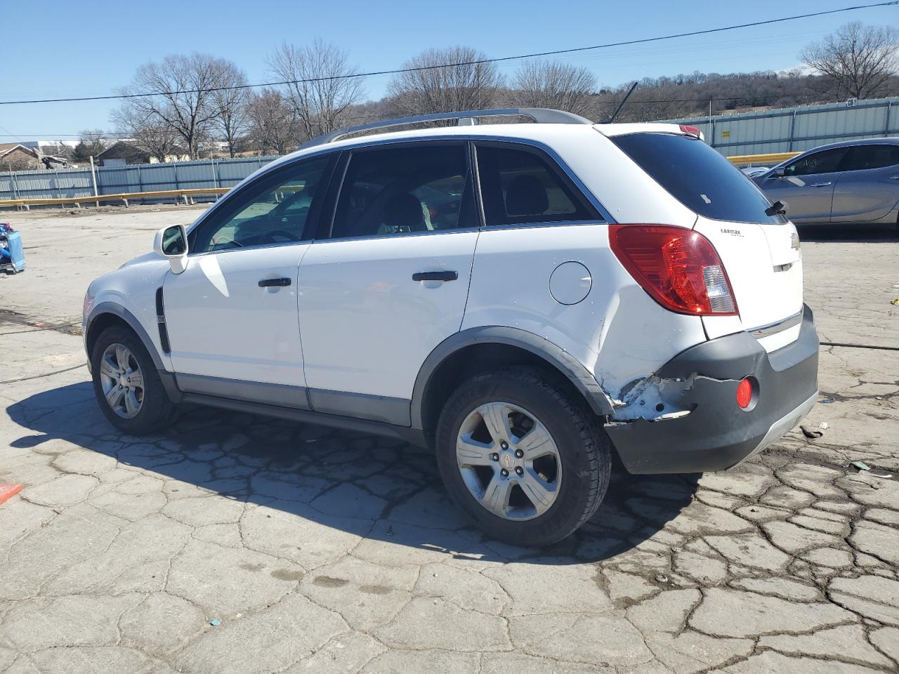 2014 Chevrolet Captiva - Image 2