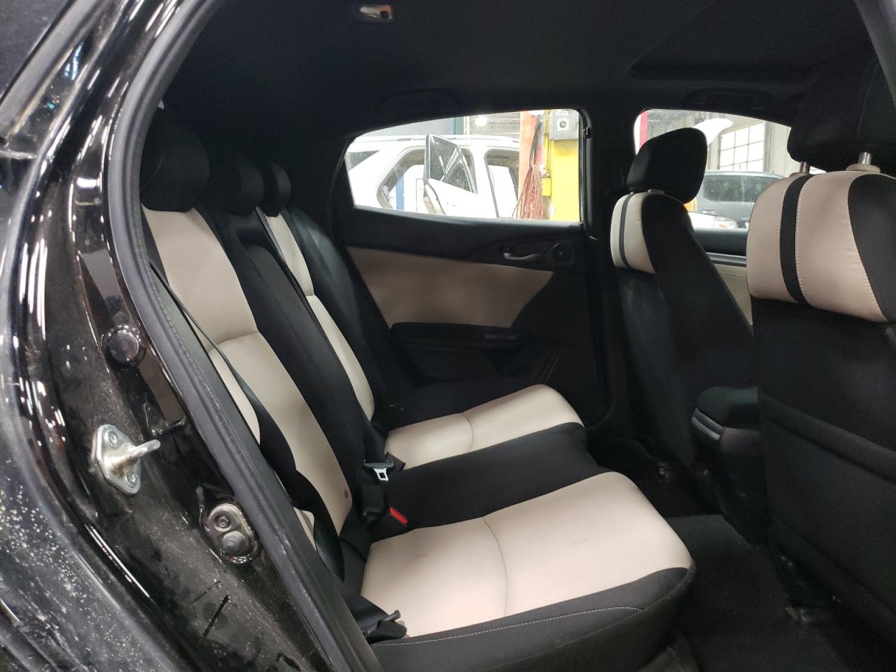 2018 Honda Civic - Image 10