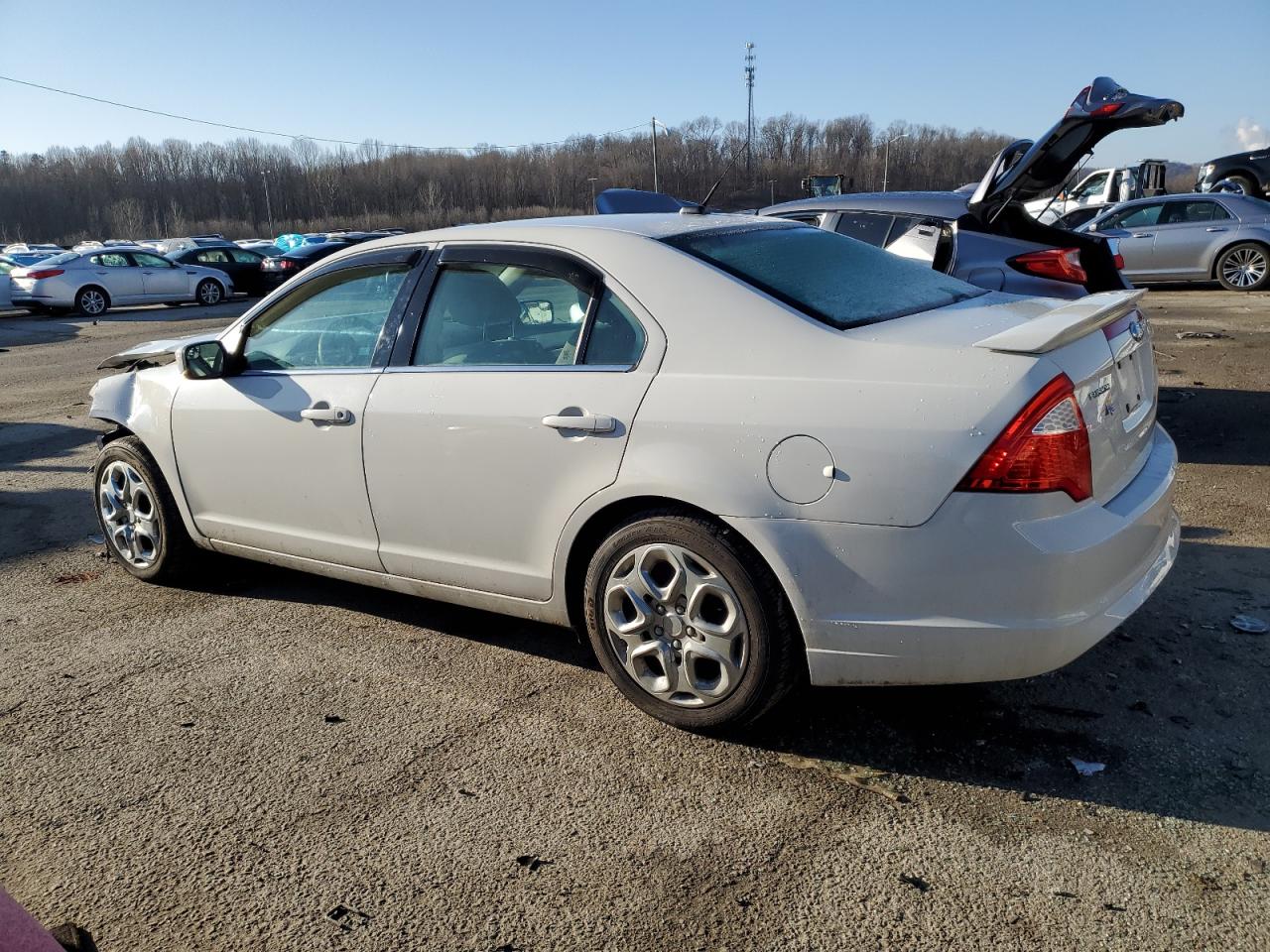 2011 Ford Fusion - Image 2