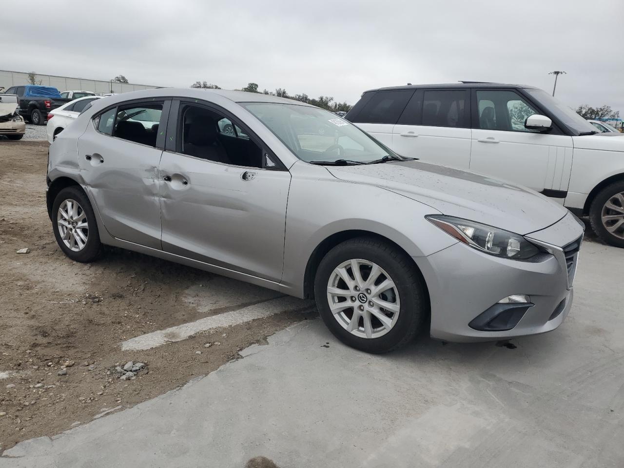 2016 Mazda 3 - Image 4
