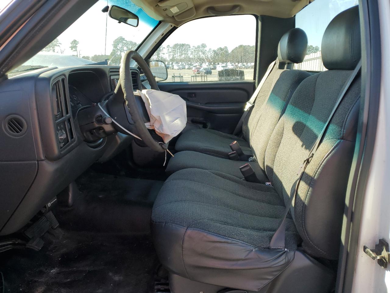 2000 Chevrolet Silverado - Image 7
