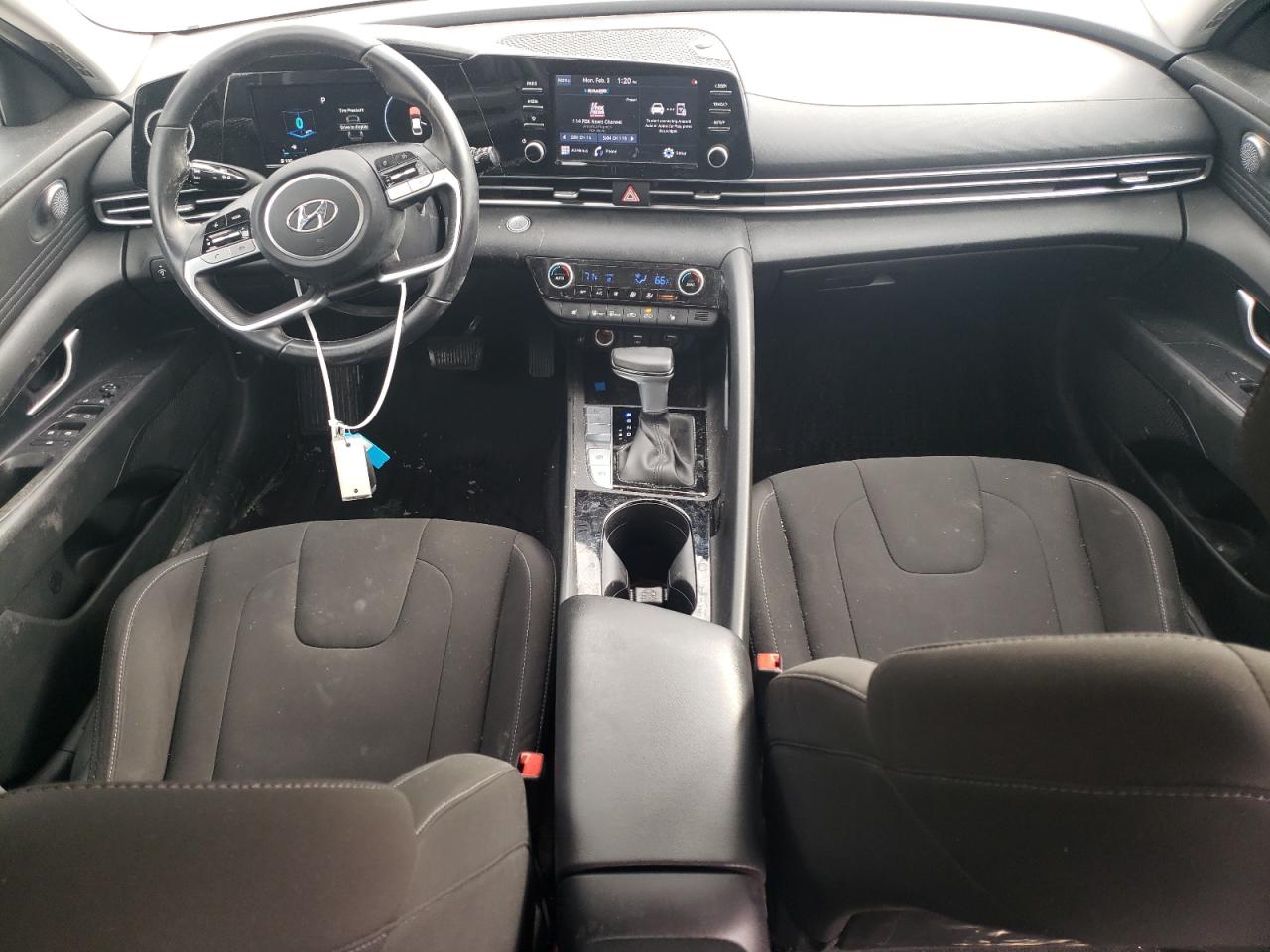 2021 Hyundai Elantra - Image 8
