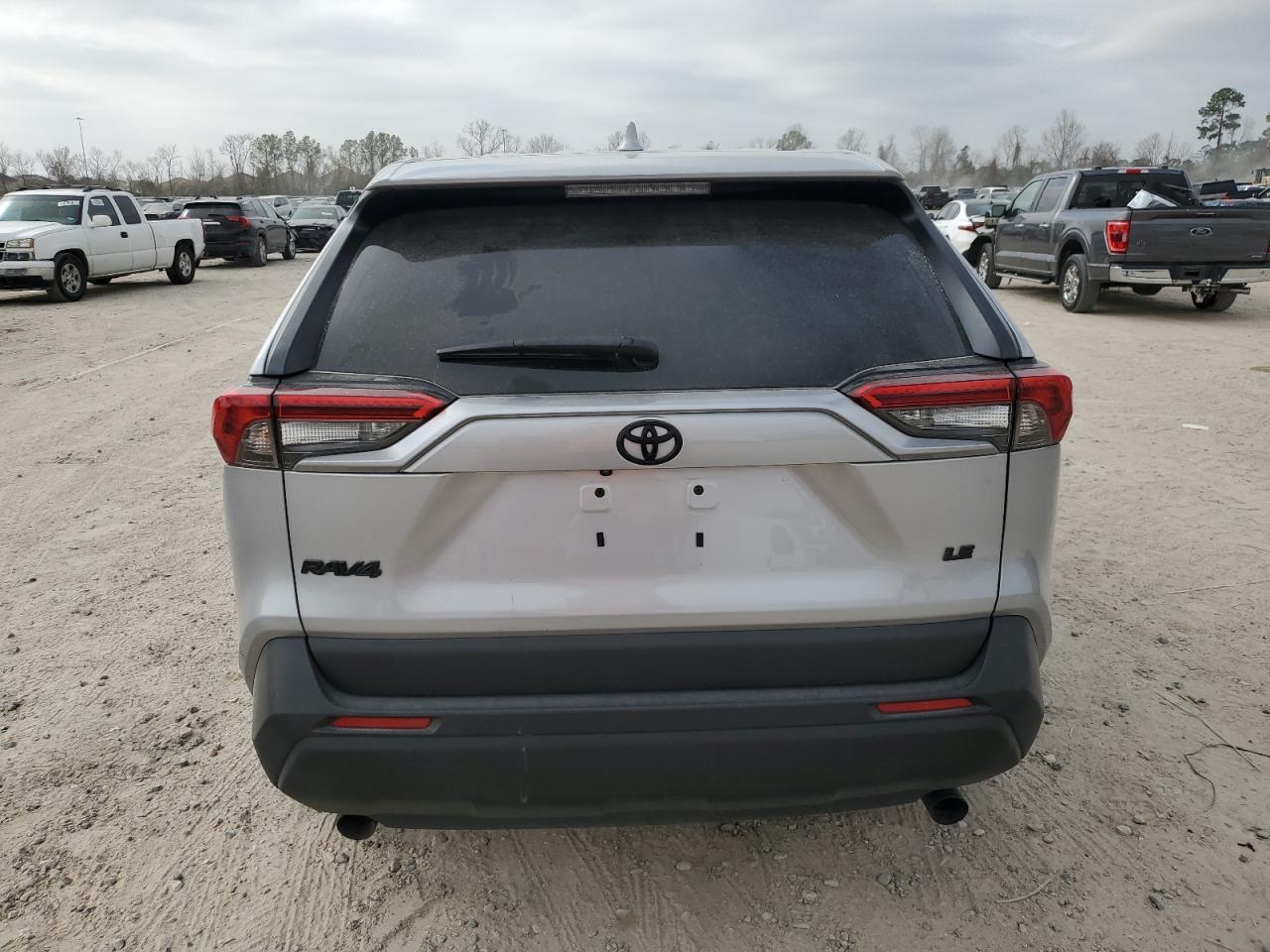2023 Toyota RAV 4 - Image 6