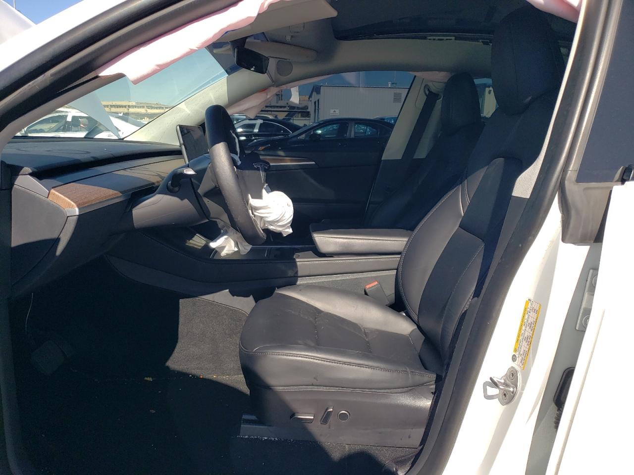 2023 Tesla Model Y VIN: 7SAYGAEE0PF686760 Lot: 52340645