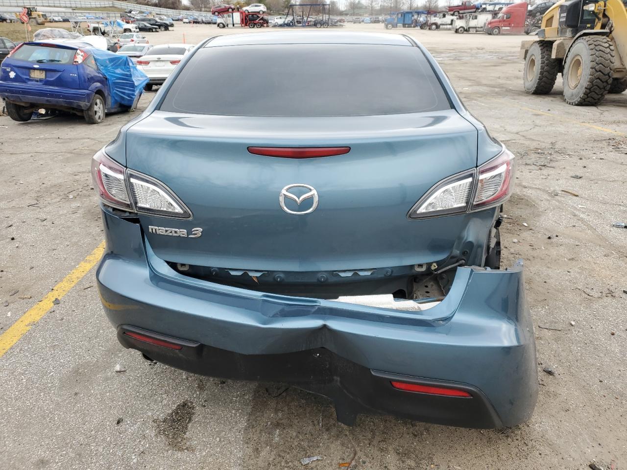 2011 Mazda 3 - Image 6