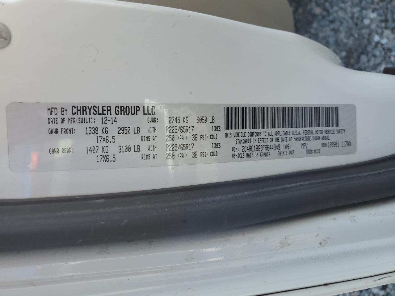 2015 Chrysler Town & Country - Image 15