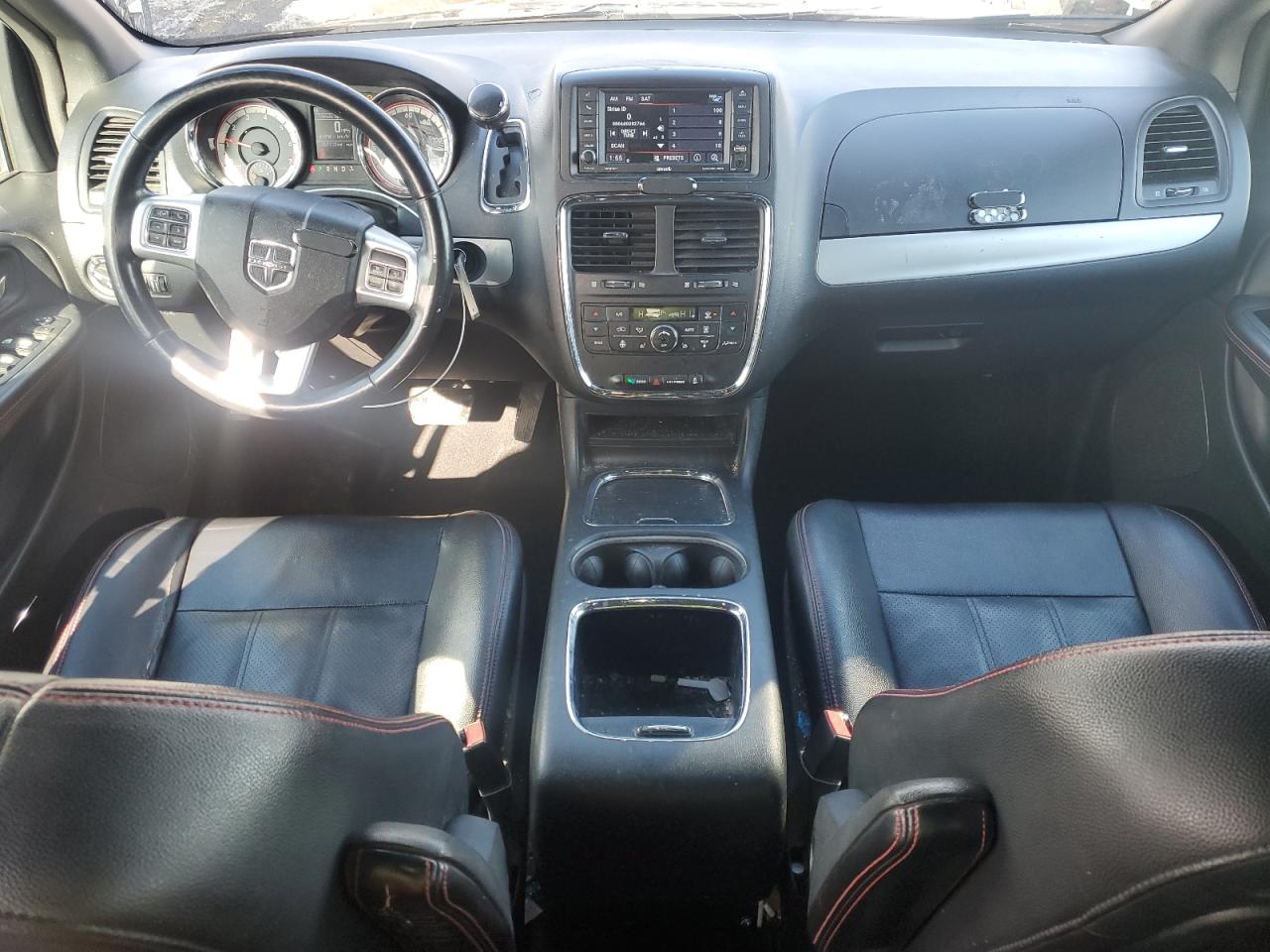 2018 Dodge Caravan - Image 8