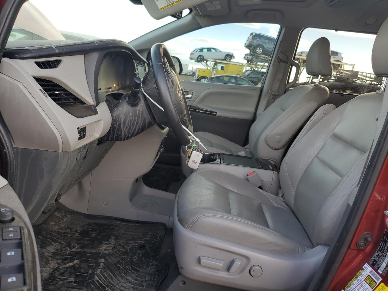 2020 Toyota Sienna - Image 7