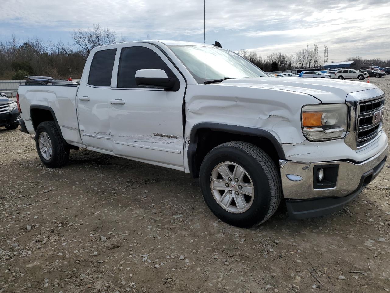 2015 GMC Sierra - Image 4
