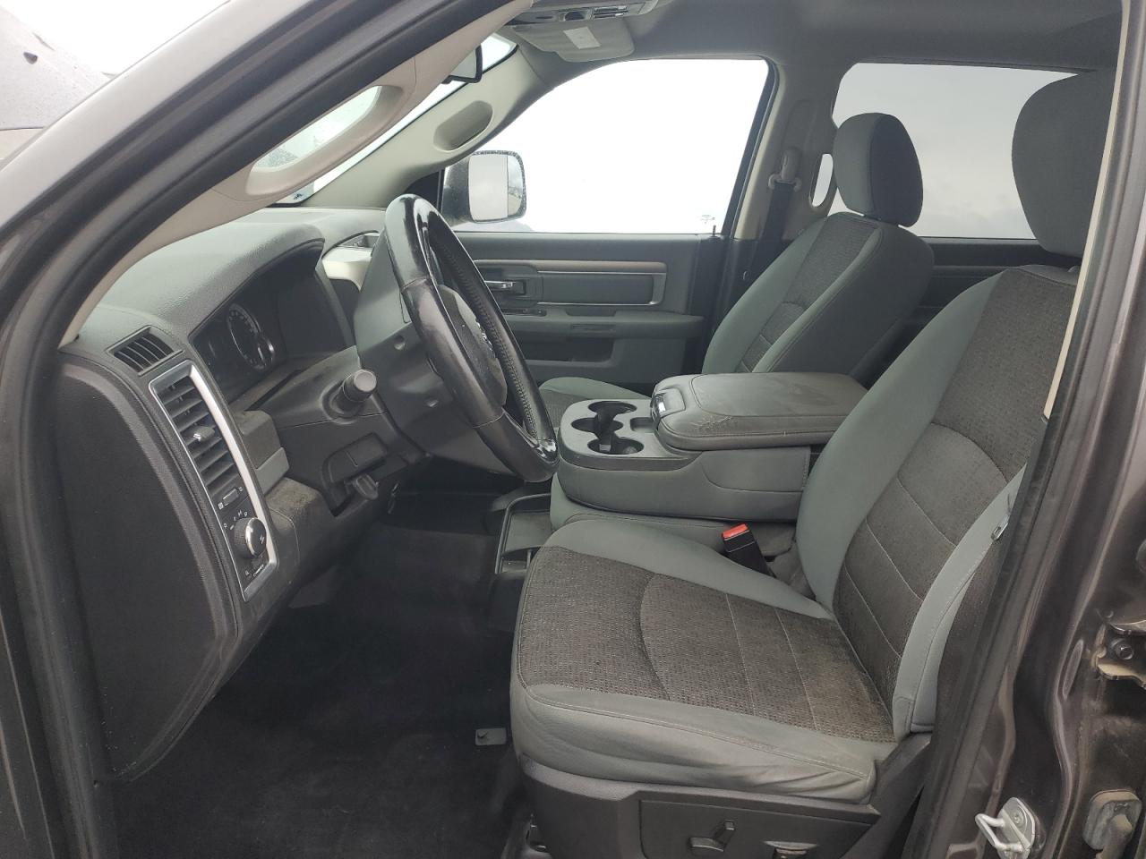 2014 RAM 1500 - Image 7
