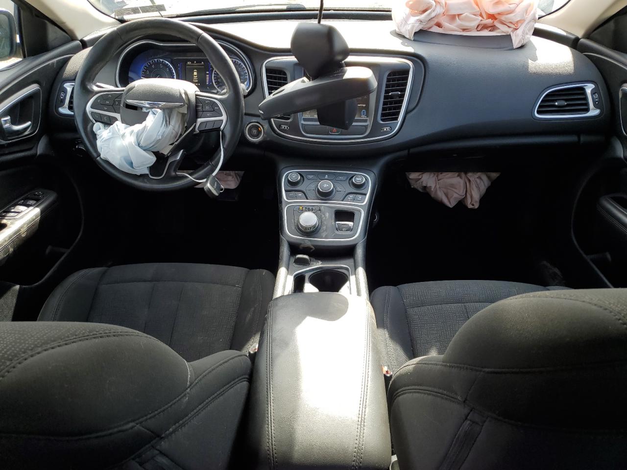 2016 Chrysler 200 - Image 8