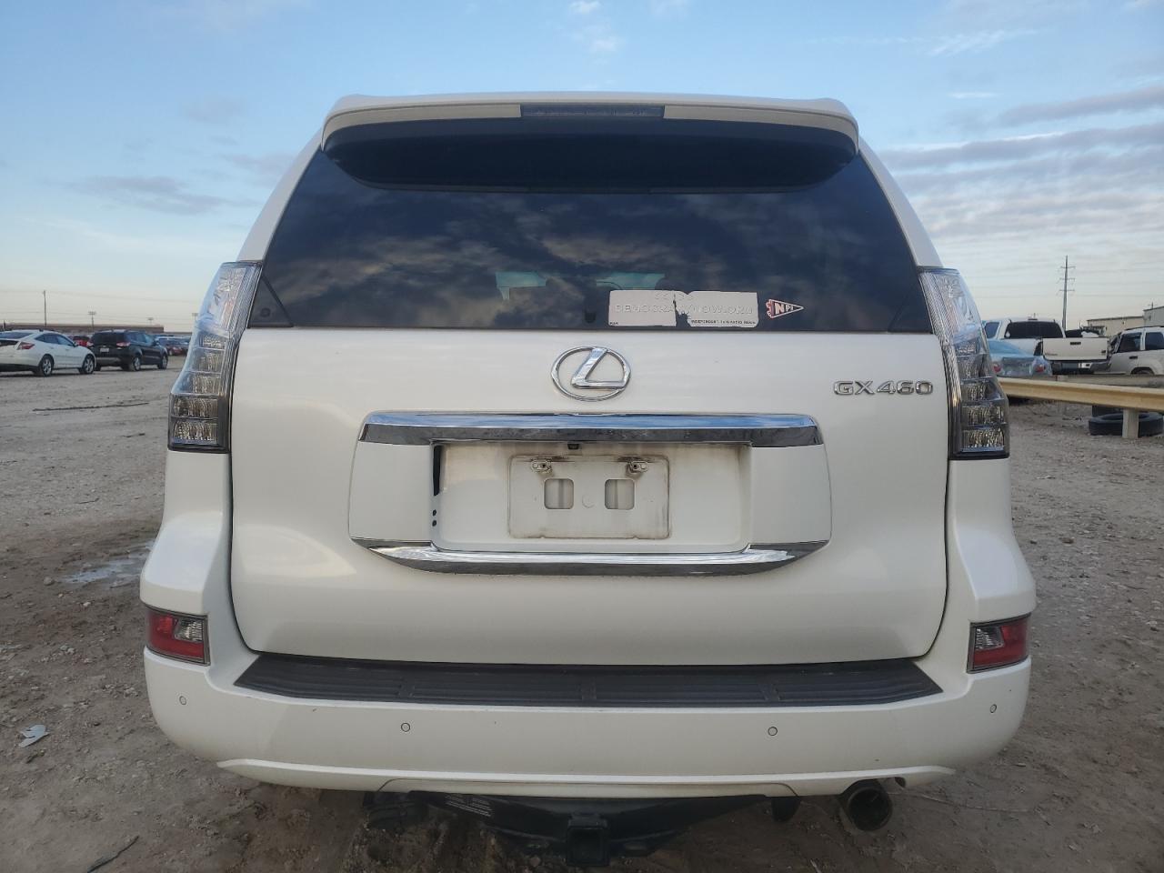 2015 Lexus GX - Image 6