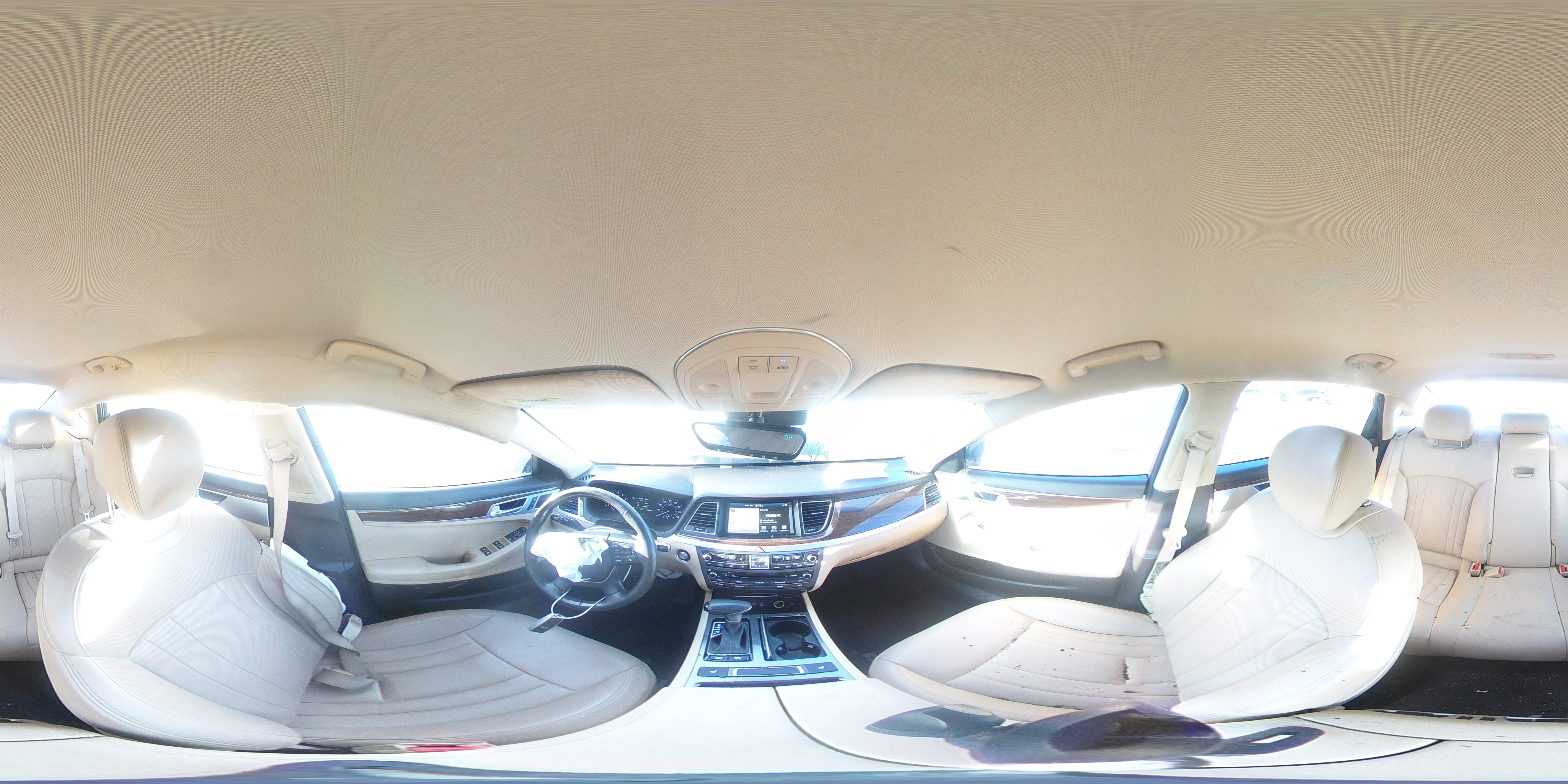 2018 Genesis G80 - Image 13