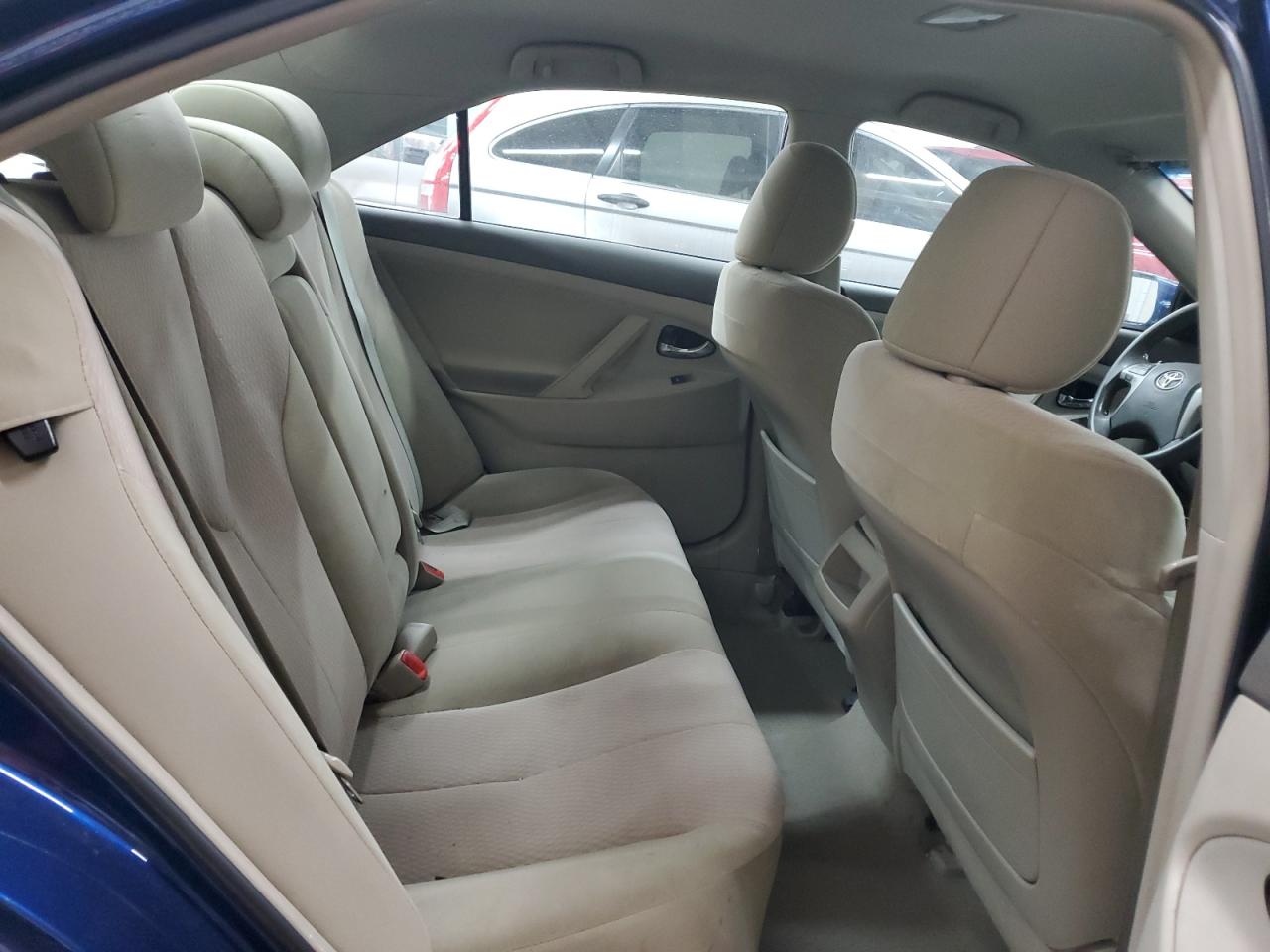 2011 Toyota Camry - Image 10