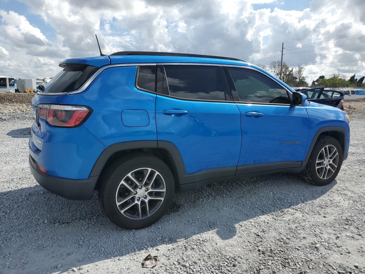 2019 Jeep Compass - Image 3
