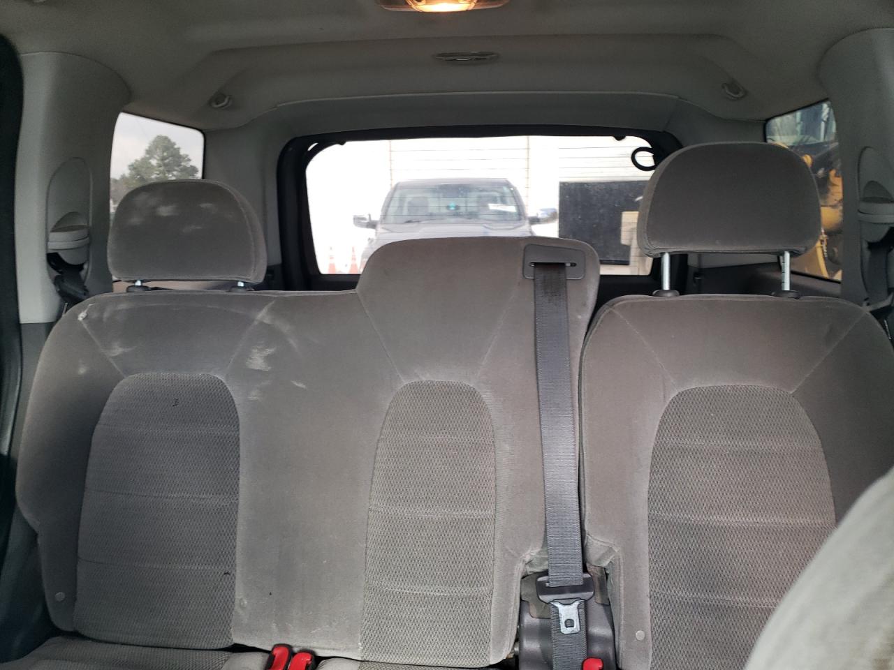 2005 Ford Explorer - Image 10