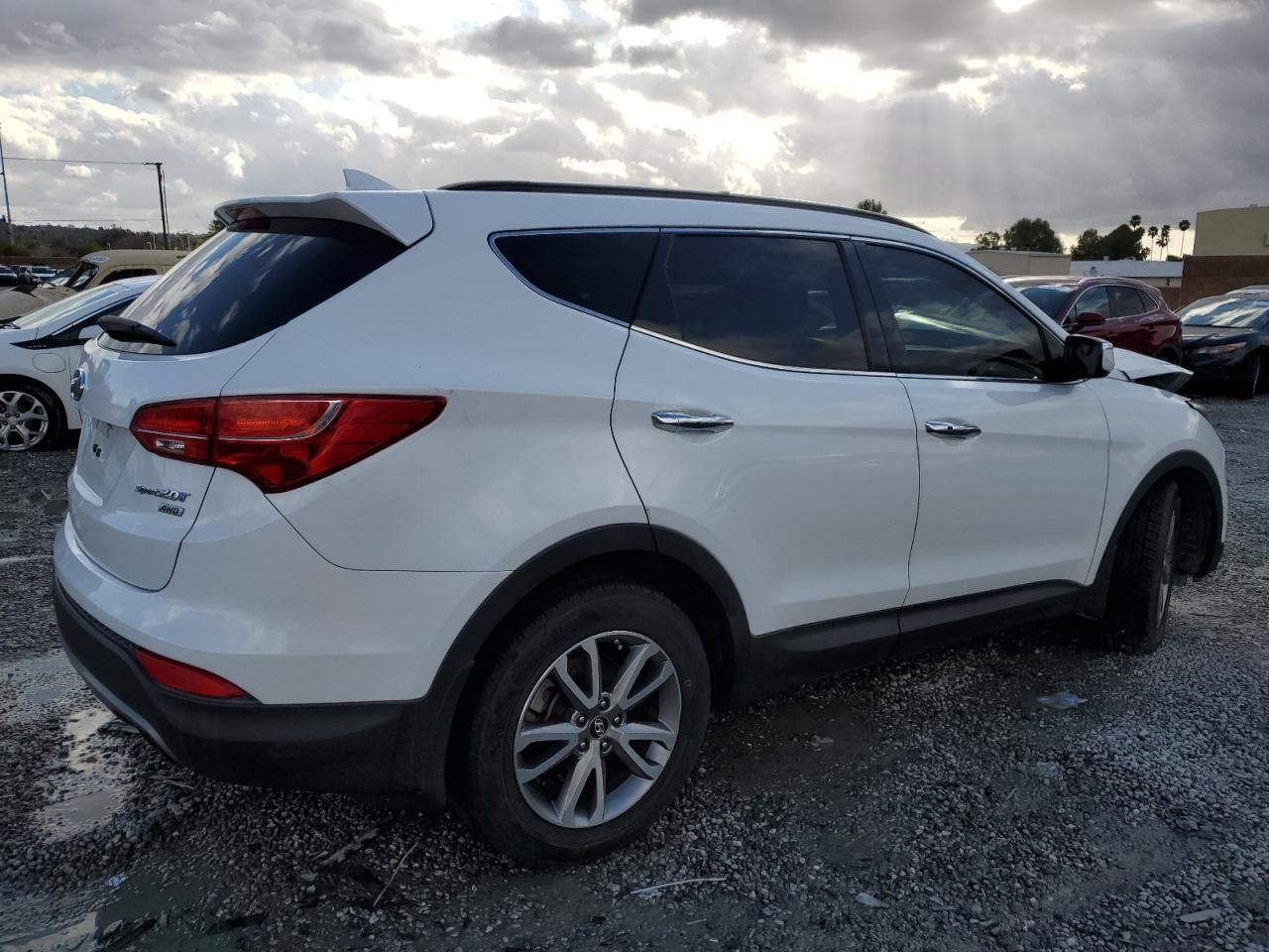 2014 Hyundai Santa Fe - Image 3