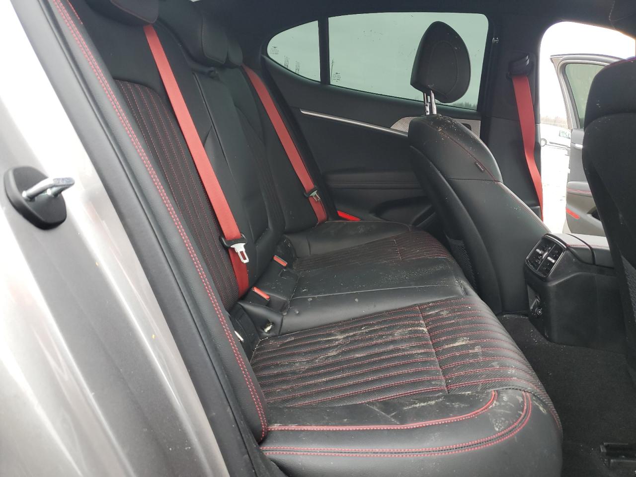 2023 Genesis G70 - Image 10