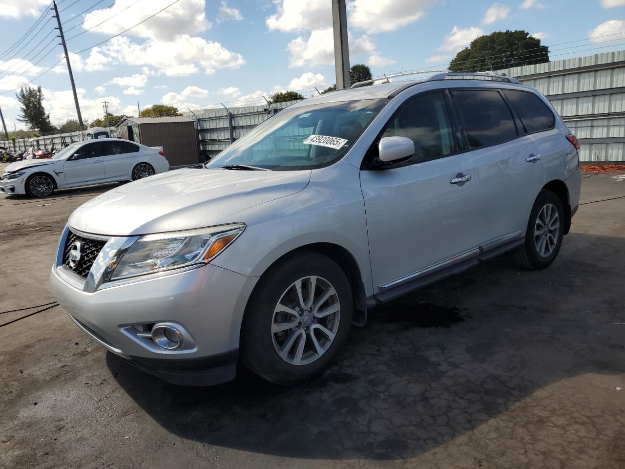 2014 Nissan Pathfinder - Image 1